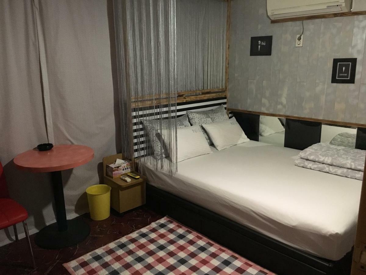 Coin Motel Busan Exterior photo